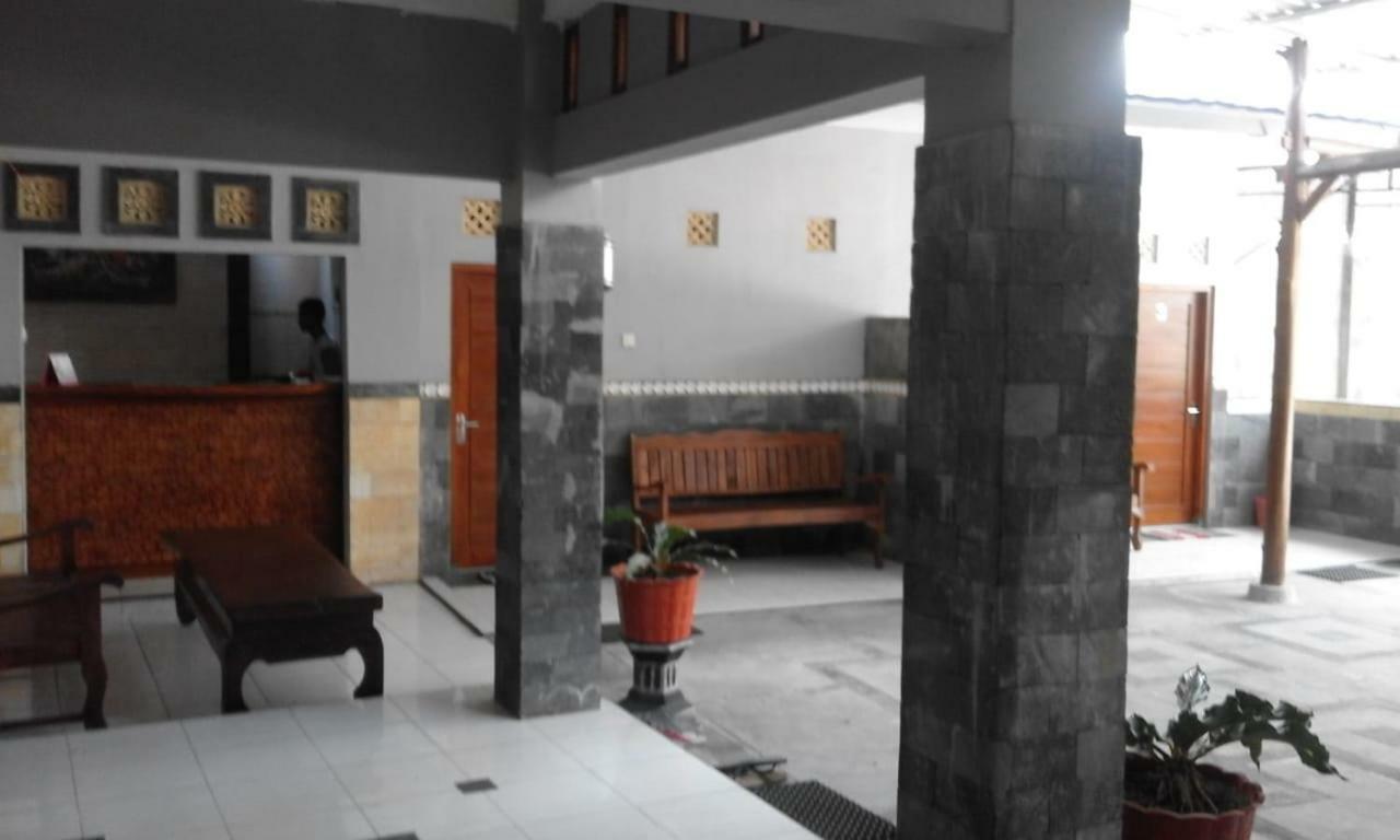 Tanjung Inn Wonosari Exterior photo